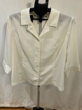 Kathy Che Women's size 16 White Collared Blouse